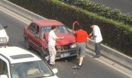 南沙车祸爆料新闻报道视频,多车连环相撞事故引发关注