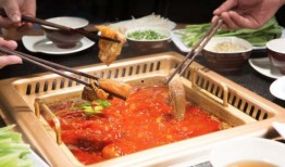 泰山美食爆料视频,揭秘视频中的地道风味