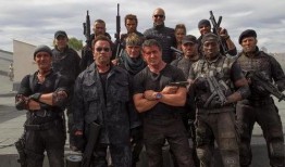 电影硬汉3在线观看,巅峰对决——巅峰对决，硬汉归来！